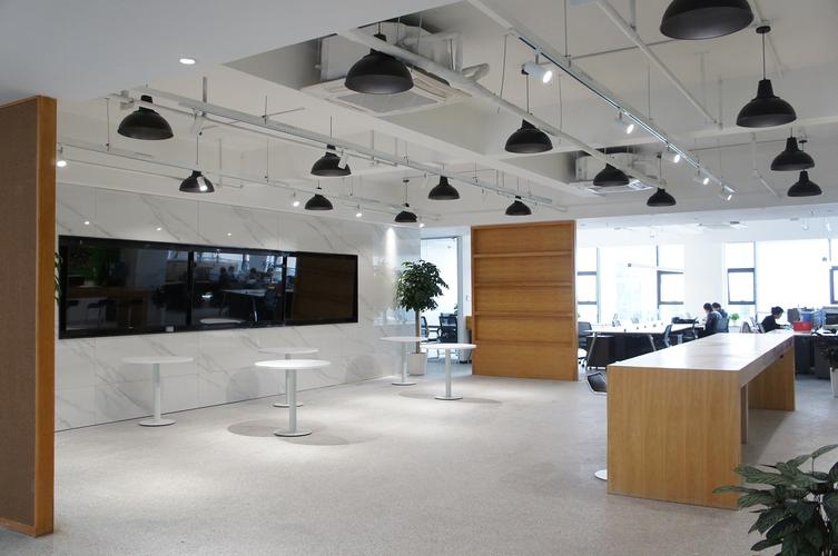 基础制造装备制造;新型建筑材料制造(不含危险化学品);新材料技术研发